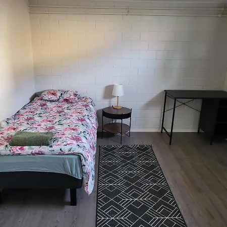 Basement In Naerpioe City Centre, 24h Check-in * Narpio